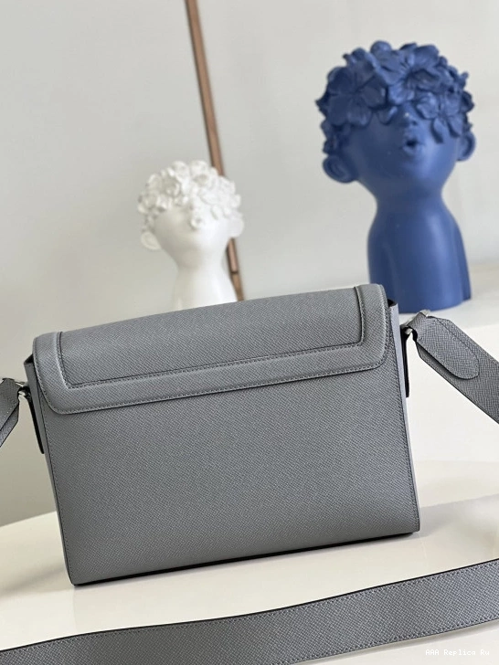 AAA Pruses Bags VUITTON MESSENGER NEW FLAP LOUIS 0712